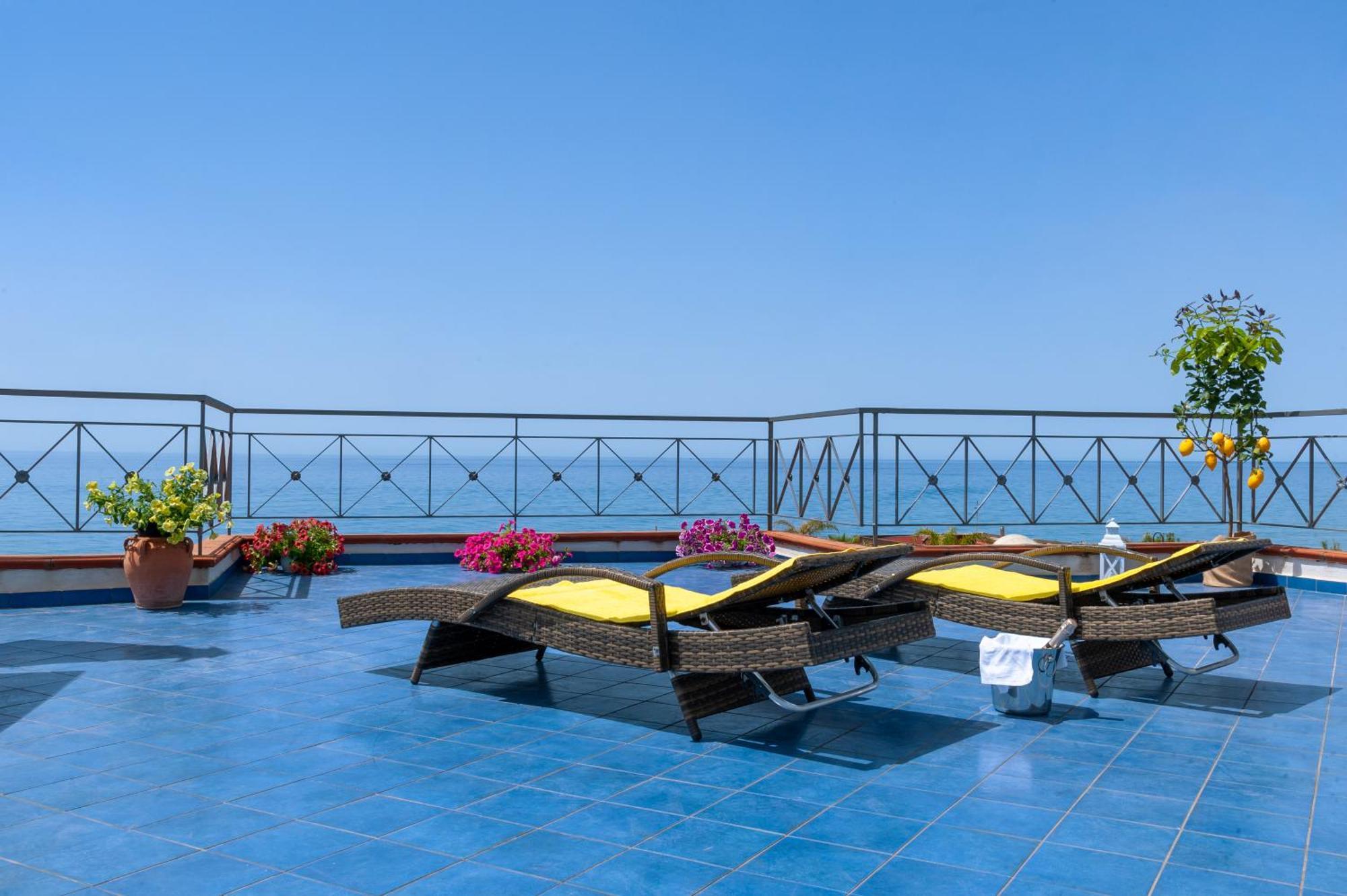 Casa Vacanza Alice & Mari Ascea Zewnętrze zdjęcie
